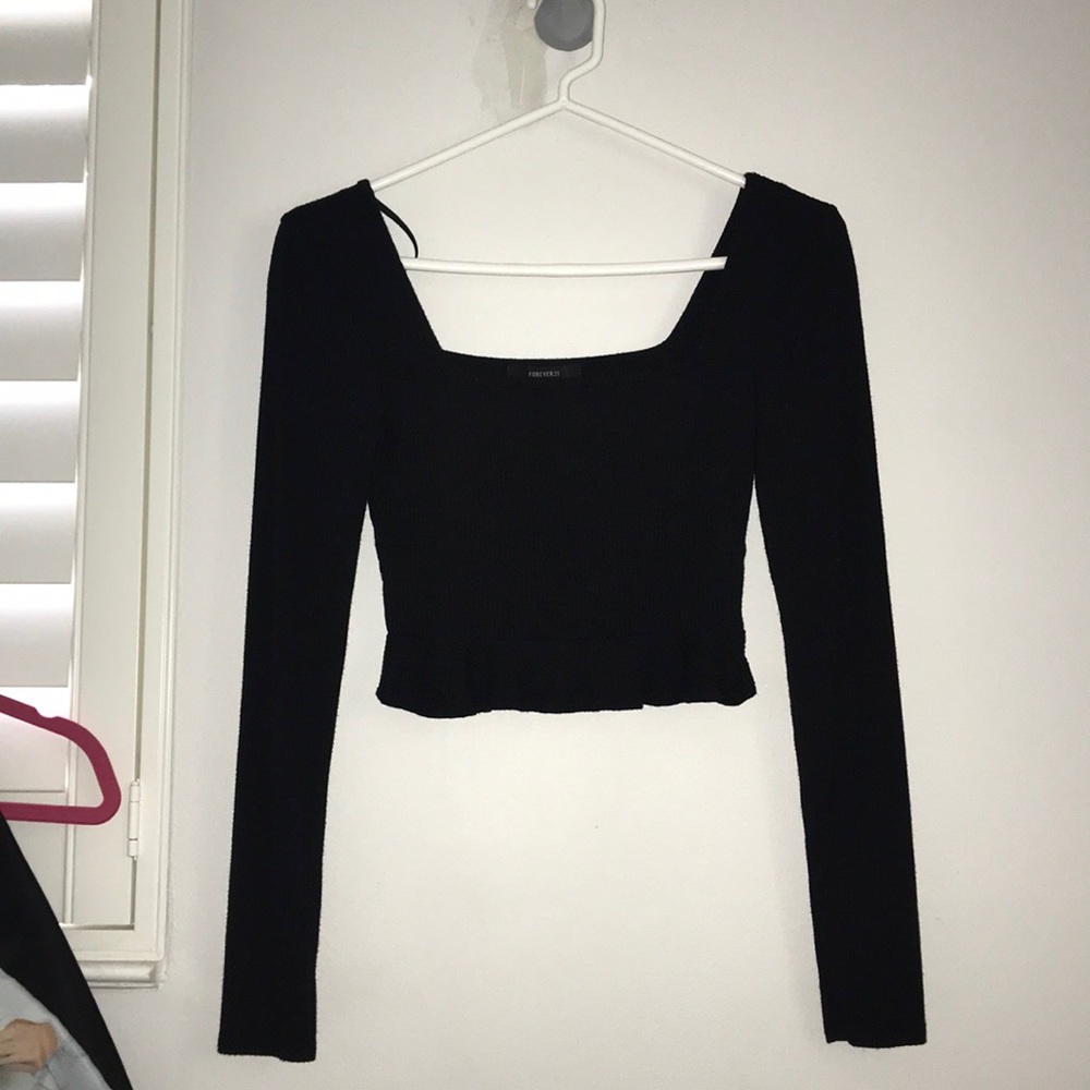 Long sleeve crop top